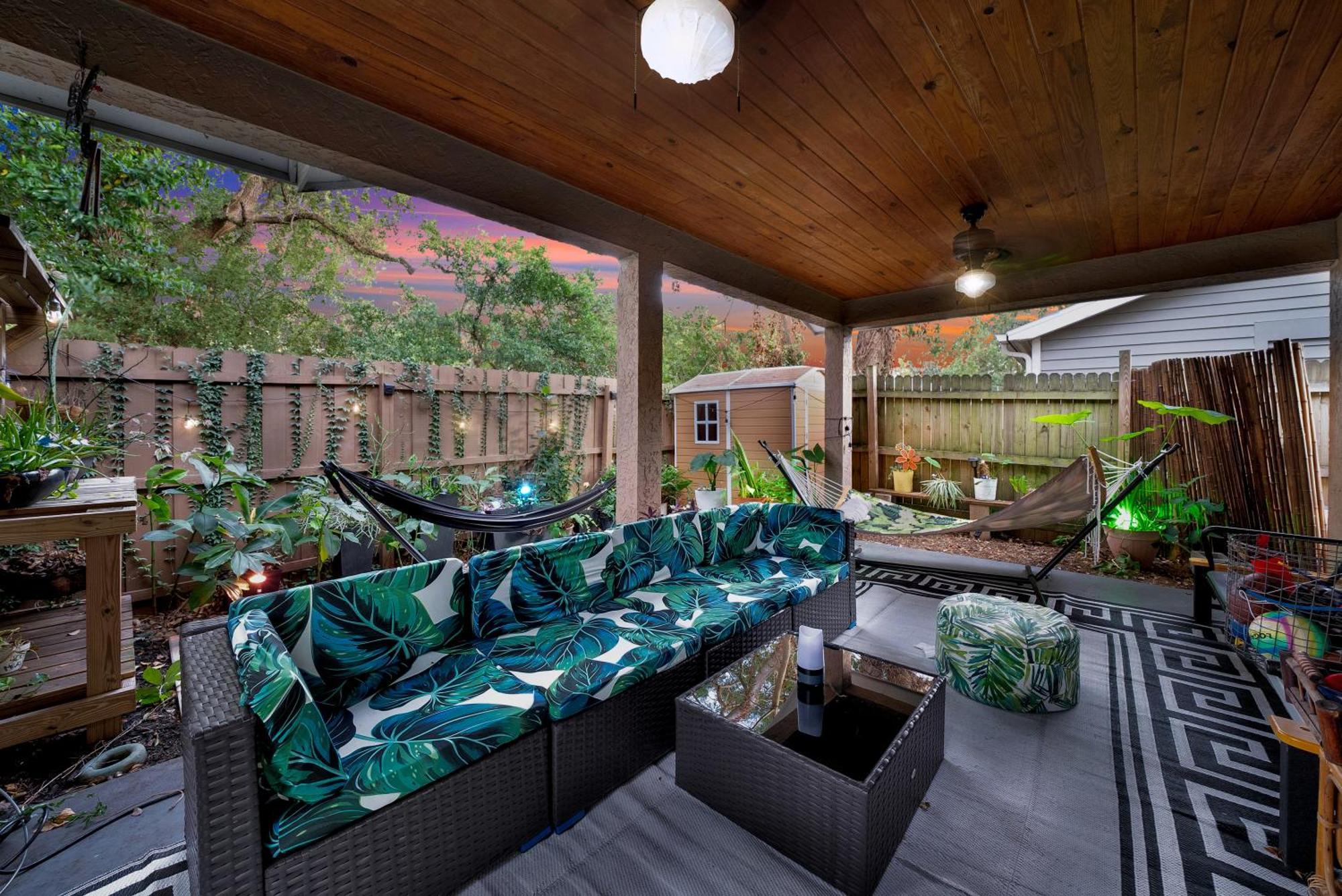 Zen Jungle House By Busch Gardens Sleeps 10 With Outdoor Games And Bikes! Holiday home